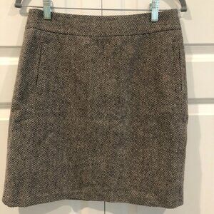 Banana Republic Wool Pencil Skirt with Pockets- Like New!
